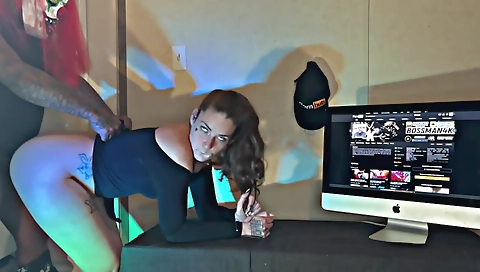 Brunette teen gets a very awesome cumshot on her face