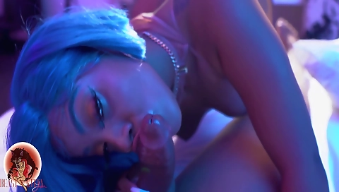 Amateur ebony chick gets fucked deep in deepthroat