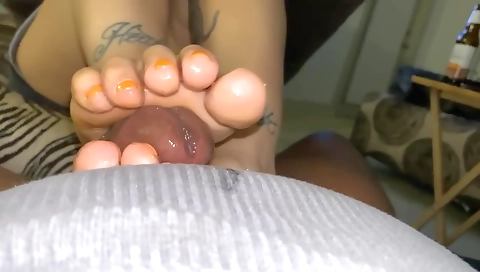 Tattooed teen gets her feet pounded by a white man