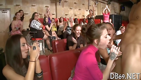 Amateur interracial show with a blonde and a brunette