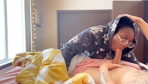 Ebony milf is horny and gets on the couch for a hardcore sex