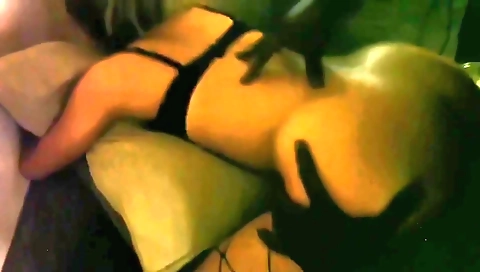 Amateur brunette with big booty gets fucked in her mouth